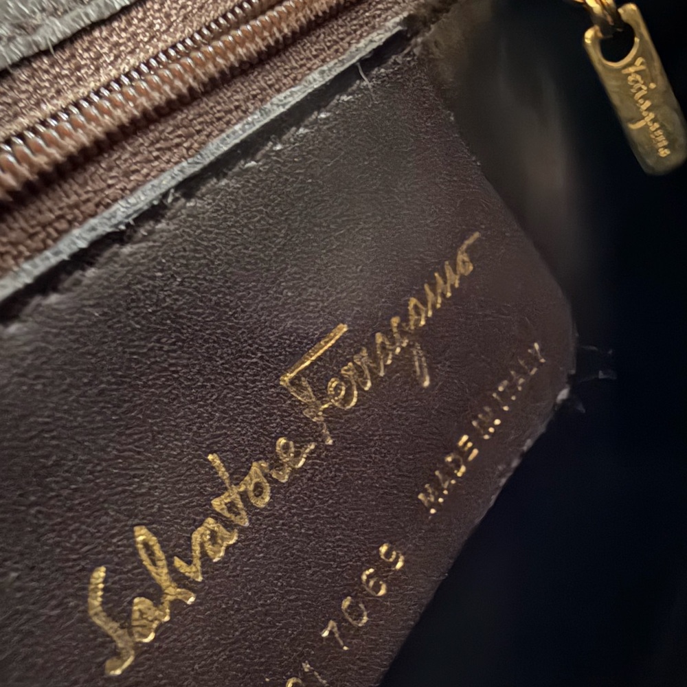Salvatore Ferragamo Two-Tone Leather Flap Crossbody Shoulder Bag - Picture 9 of 12